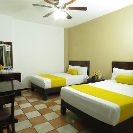 Hotel Los Girasoles Tepic Bagian luar foto