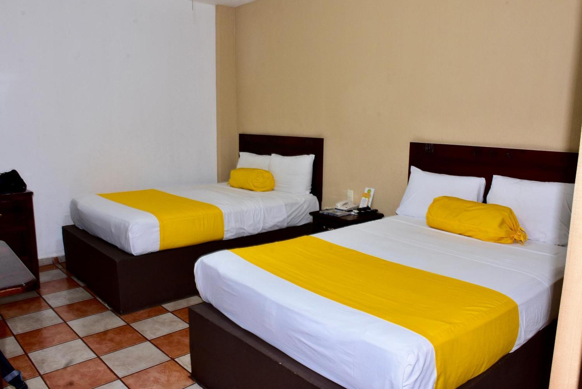 Hotel Los Girasoles Tepic Bagian luar foto