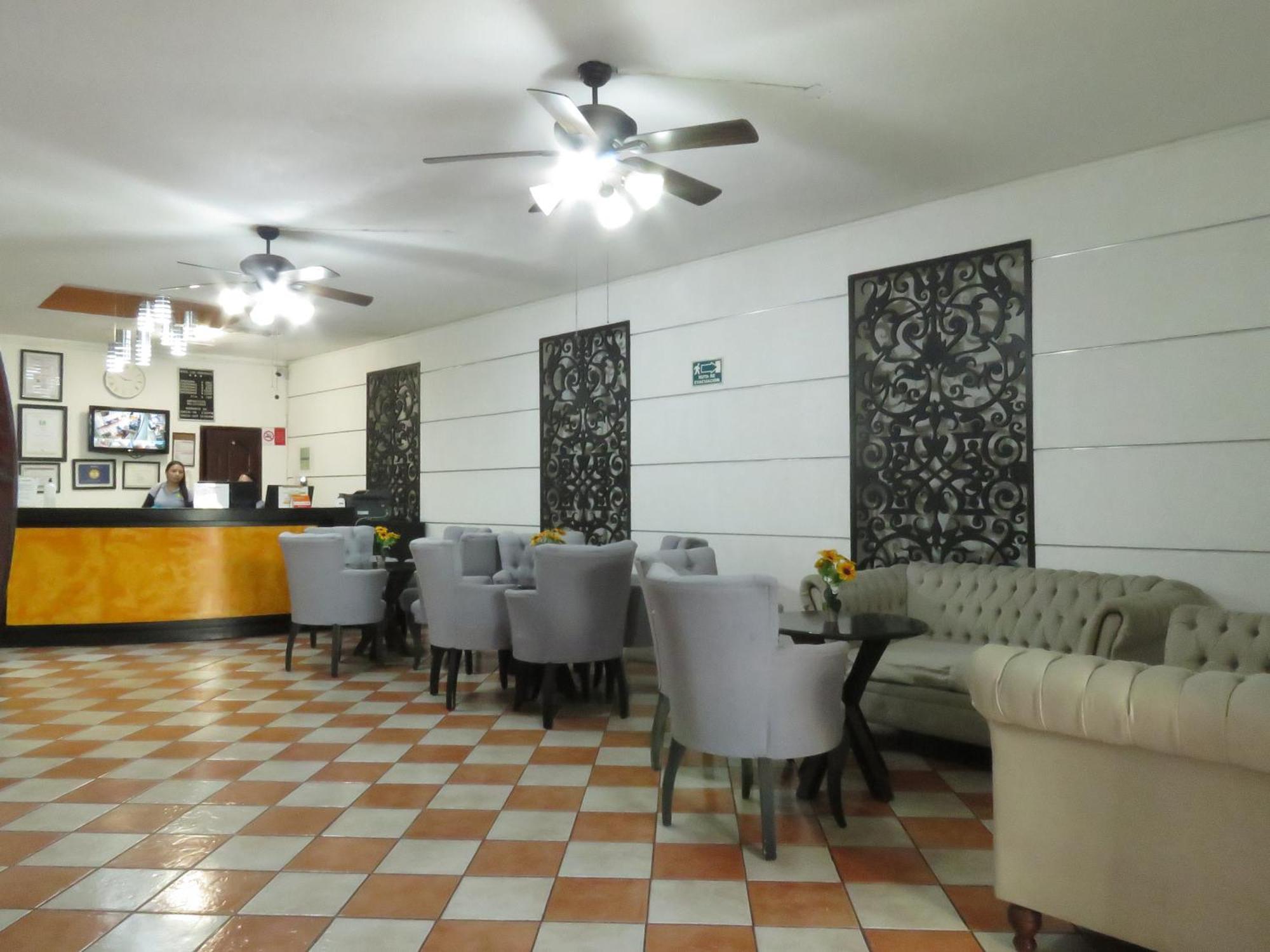 Hotel Los Girasoles Tepic Bagian luar foto